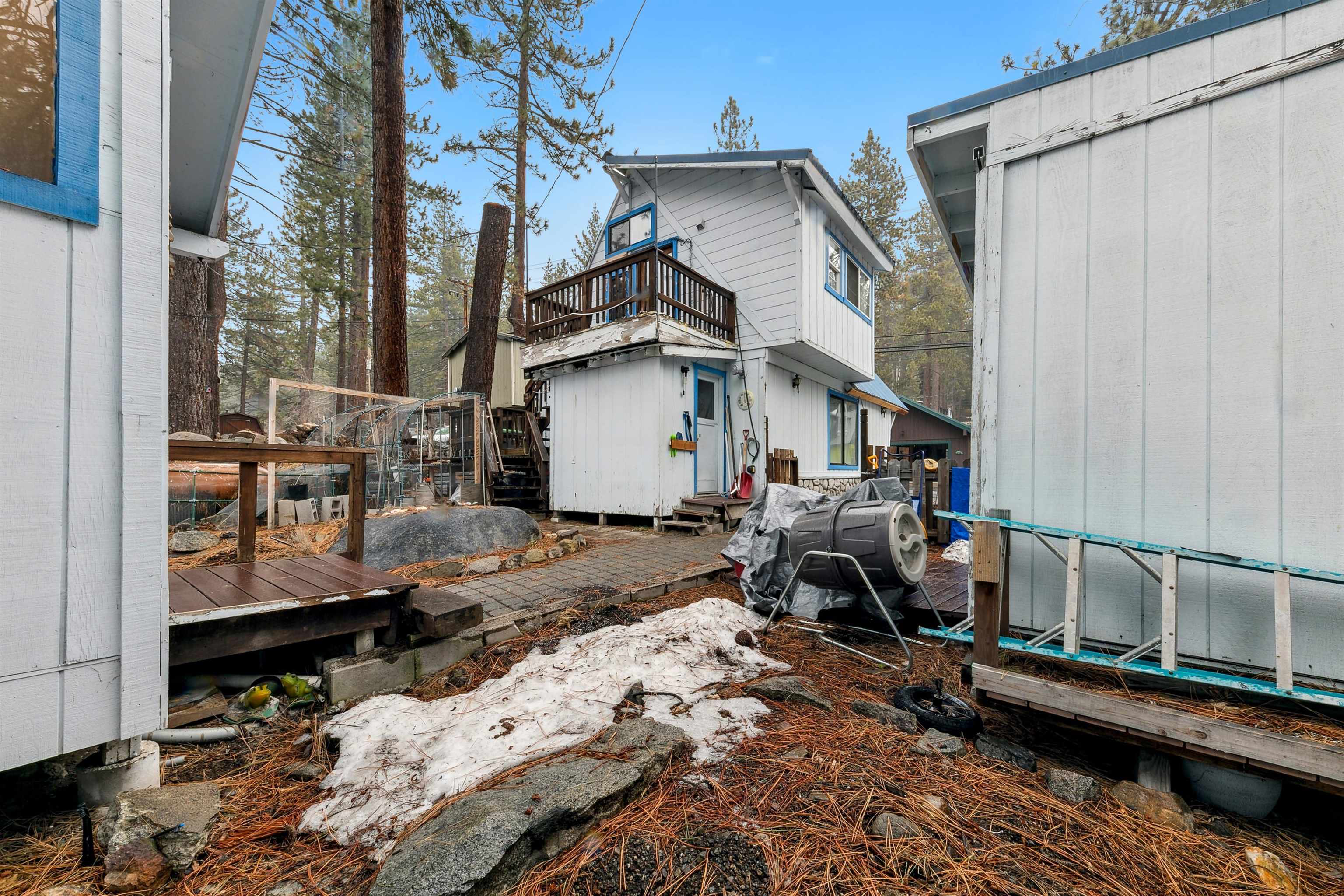 13331 Moraine Road Truckee, CA 96161 - Photo 6 of 28 Gallery Image 6