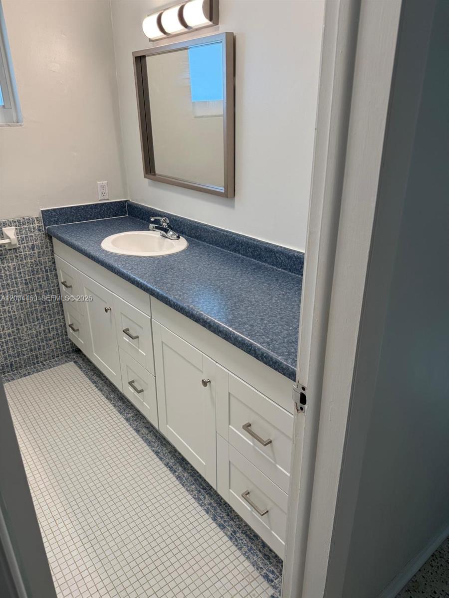400 Miller Road, Unit 1 Coral Gables, FL 33146 - Photo 14 of 17 Photo 14