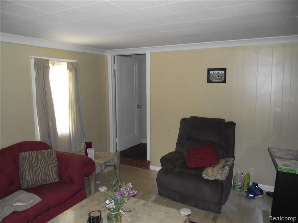 22515 Beech Road Southfield, MI 48033 - Photo 5 of 17 Beech & Forrer 006.jpg