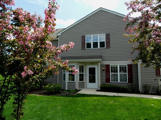 2819 Rutland Circle, Unit 104 Naperville, IL 60564 - Photo 1 of 19