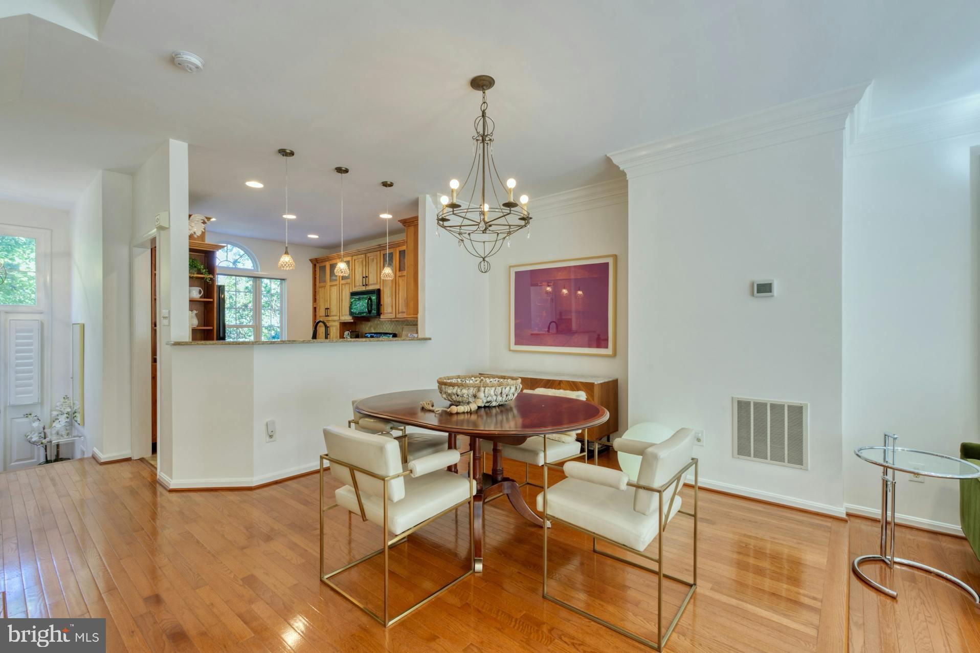 12027 Edgemere Circle Reston, VA 20190 - Photo 11 of 35