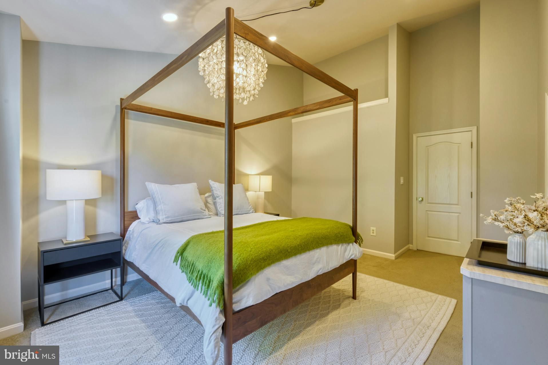 12027 Edgemere Circle Reston, VA 20190 - Photo 18 of 35