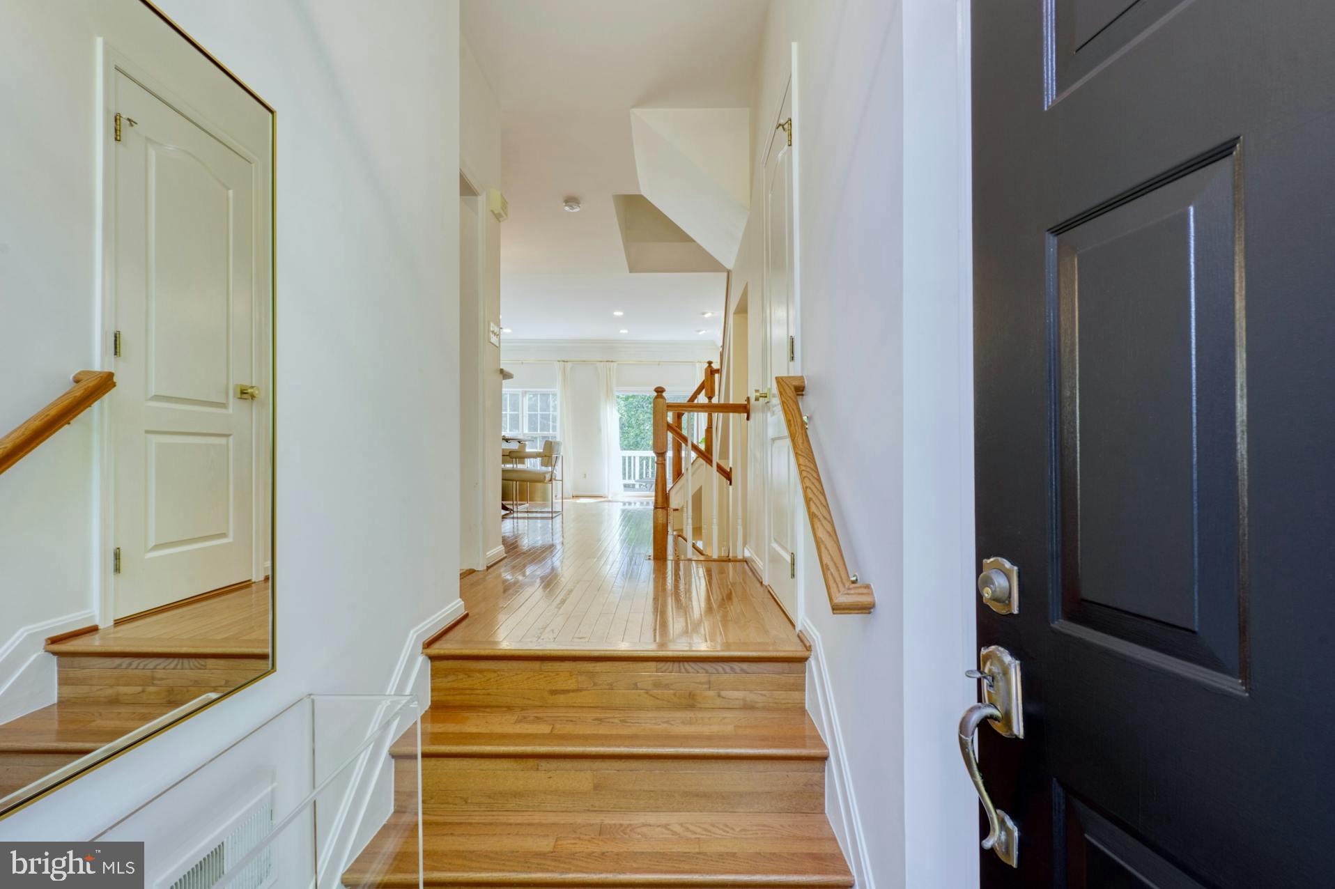 12027 Edgemere Circle Reston, VA 20190 - Photo 2 of 35 Welcome to this GORGEOUS home!