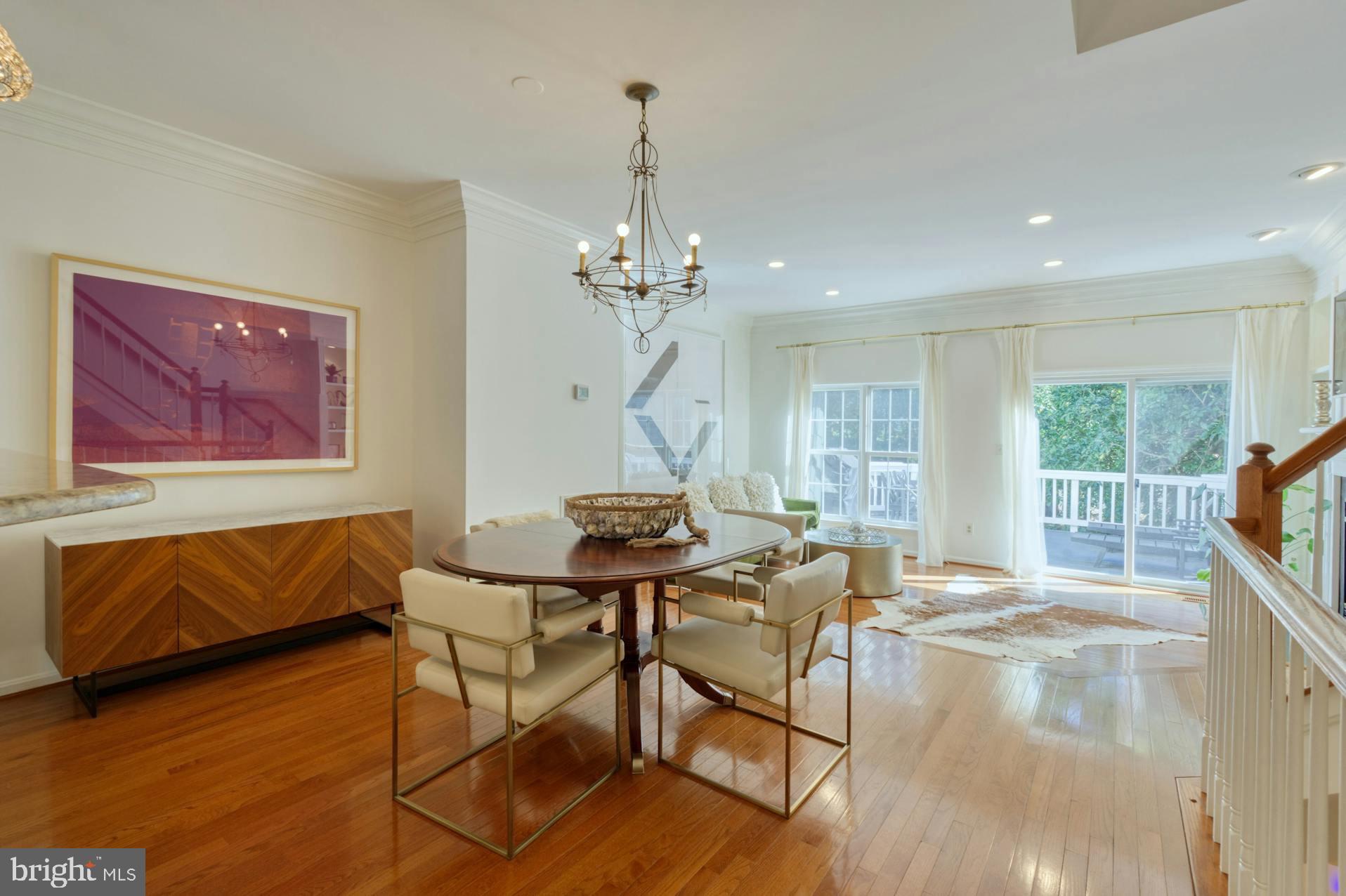 12027 Edgemere Circle Reston, VA 20190 - Photo 9 of 35 ELEGANT lighting