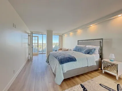 $2,695,000 | 1820 Avenida Del Mundo, Unit 208, Coronado, CA 92118