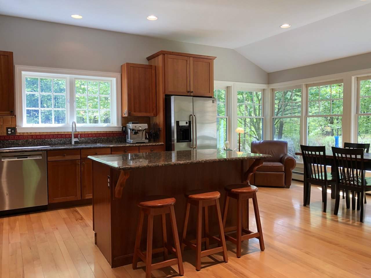 286 Pease Mountain Road Charlotte, VT 05445 - Photo 2 of 26 Gallery Image 2