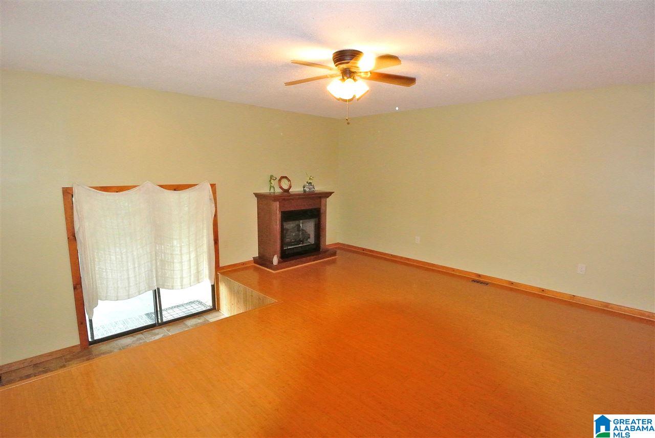 4008 Crescent Lane Jasper, AL 35503 - Photo 2 of 16
