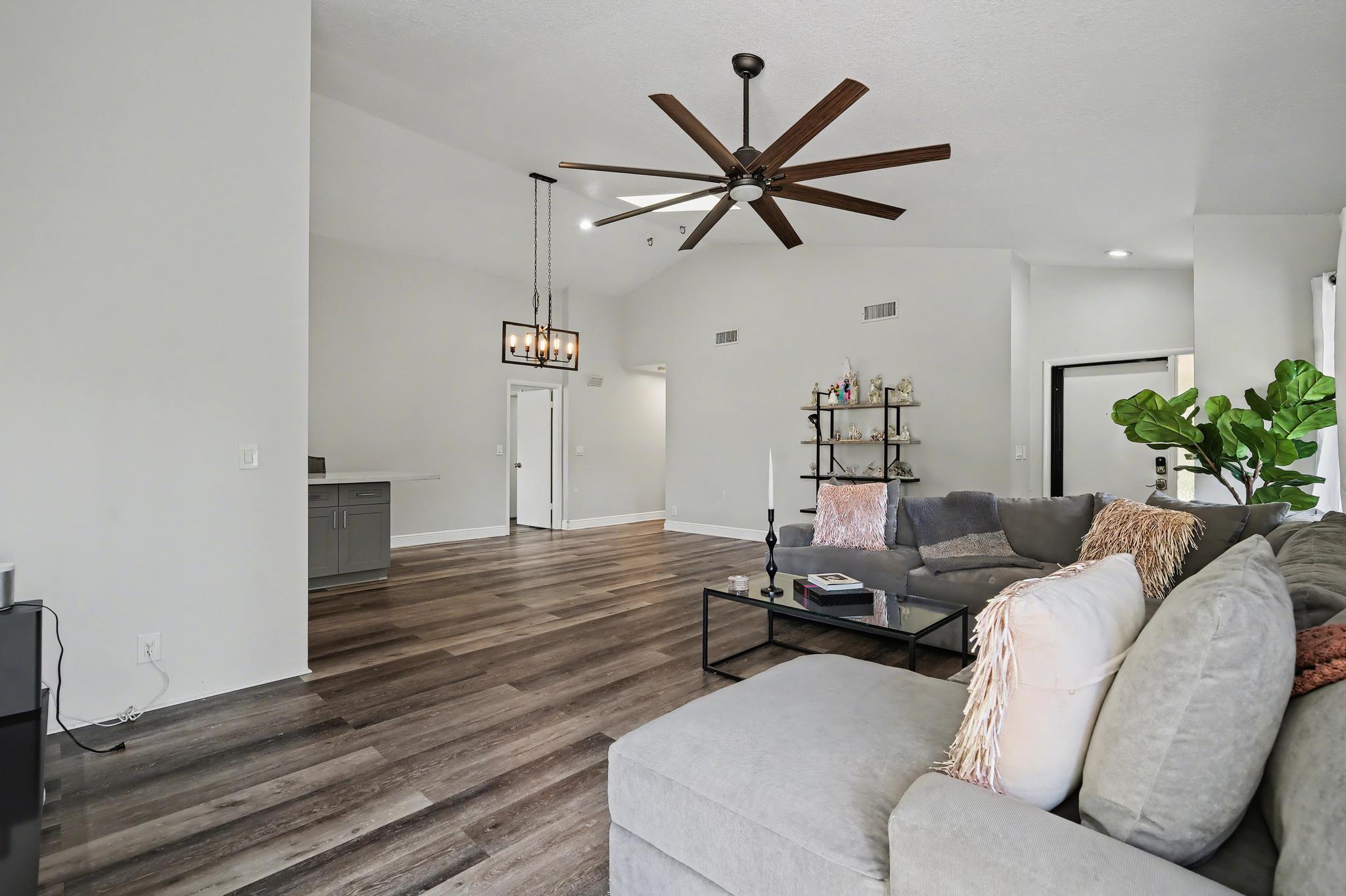7855 Stanway Place Boca Raton, FL 33433 - Photo 10 of 24 a living room with furniture