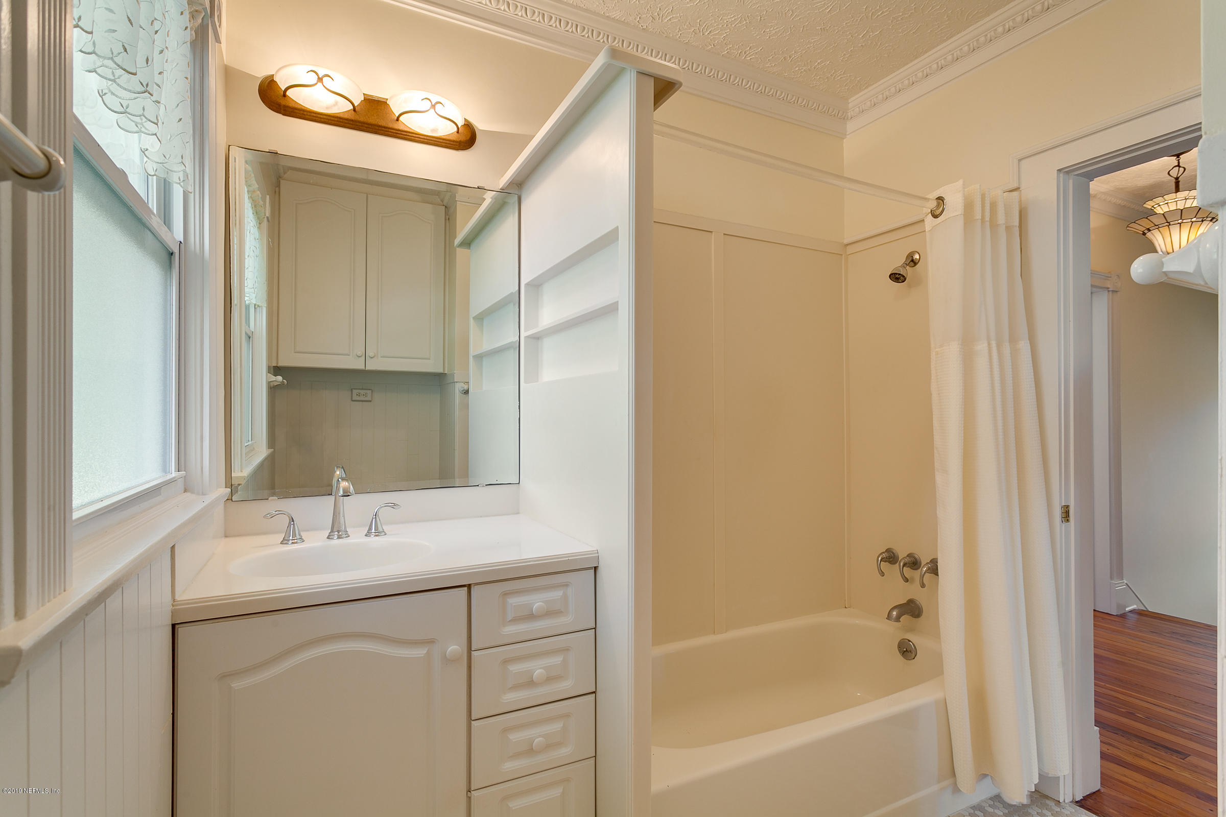 832 River Road Orange Park, FL 32073 - Photo 15 of 61 15-2nd Floor Bathroom_