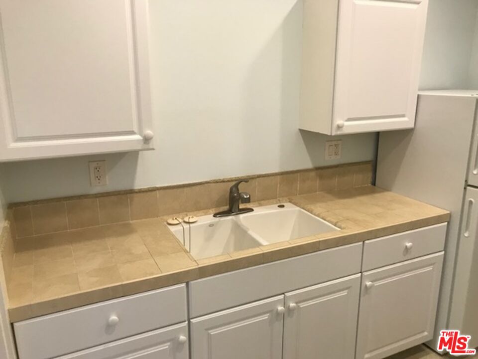 1025 Locust Avenue, Unit 6 Long Beach, CA 90813 - Photo 37 of 67