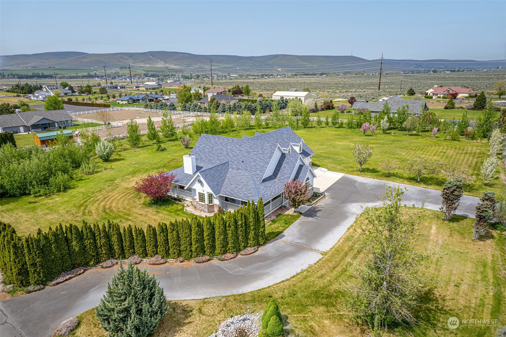 12872 Rd B.7 Northwest Ephrata, WA 98823 - Photo 30 of 33 a view of a city from a terrace