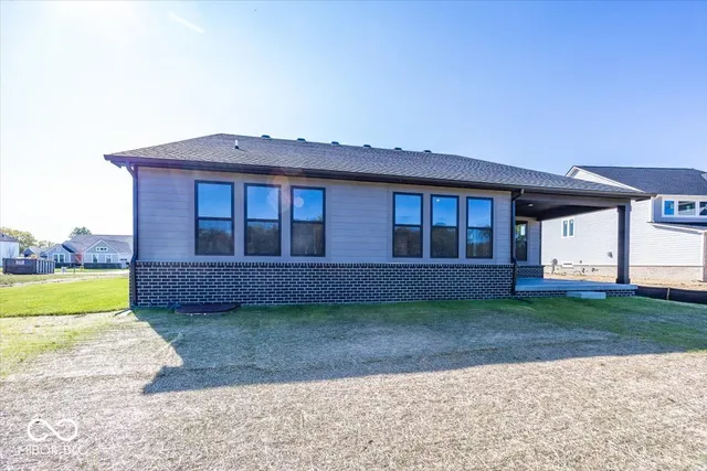 $749,900 | 6638 North Dogwood Drive, McCordsville, IN 46055