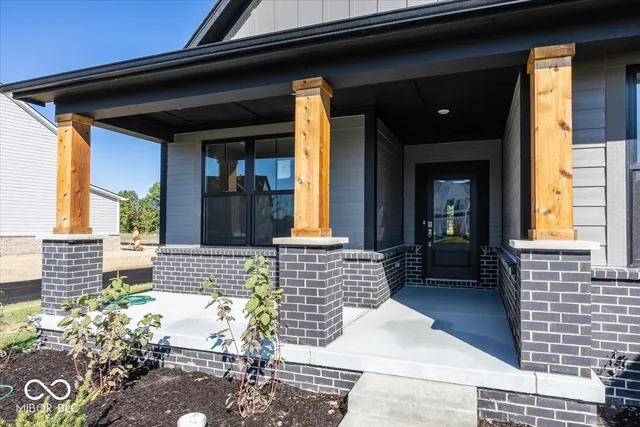 $749,900 | 6638 North Dogwood Drive, McCordsville, IN 46055