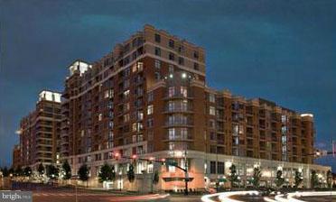 3650 South Glebe Road, Unit 638 Arlington, VA 22202 - Photo 17 of 24 front view of a building