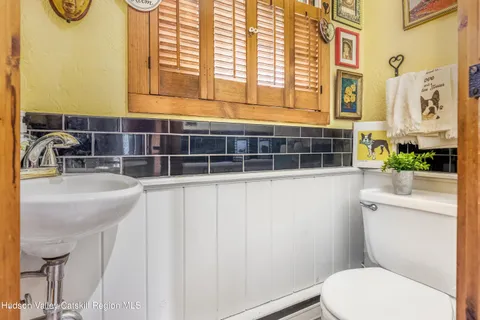 $575,000 | 24 Normandy Court, West Hurley, NY 12491