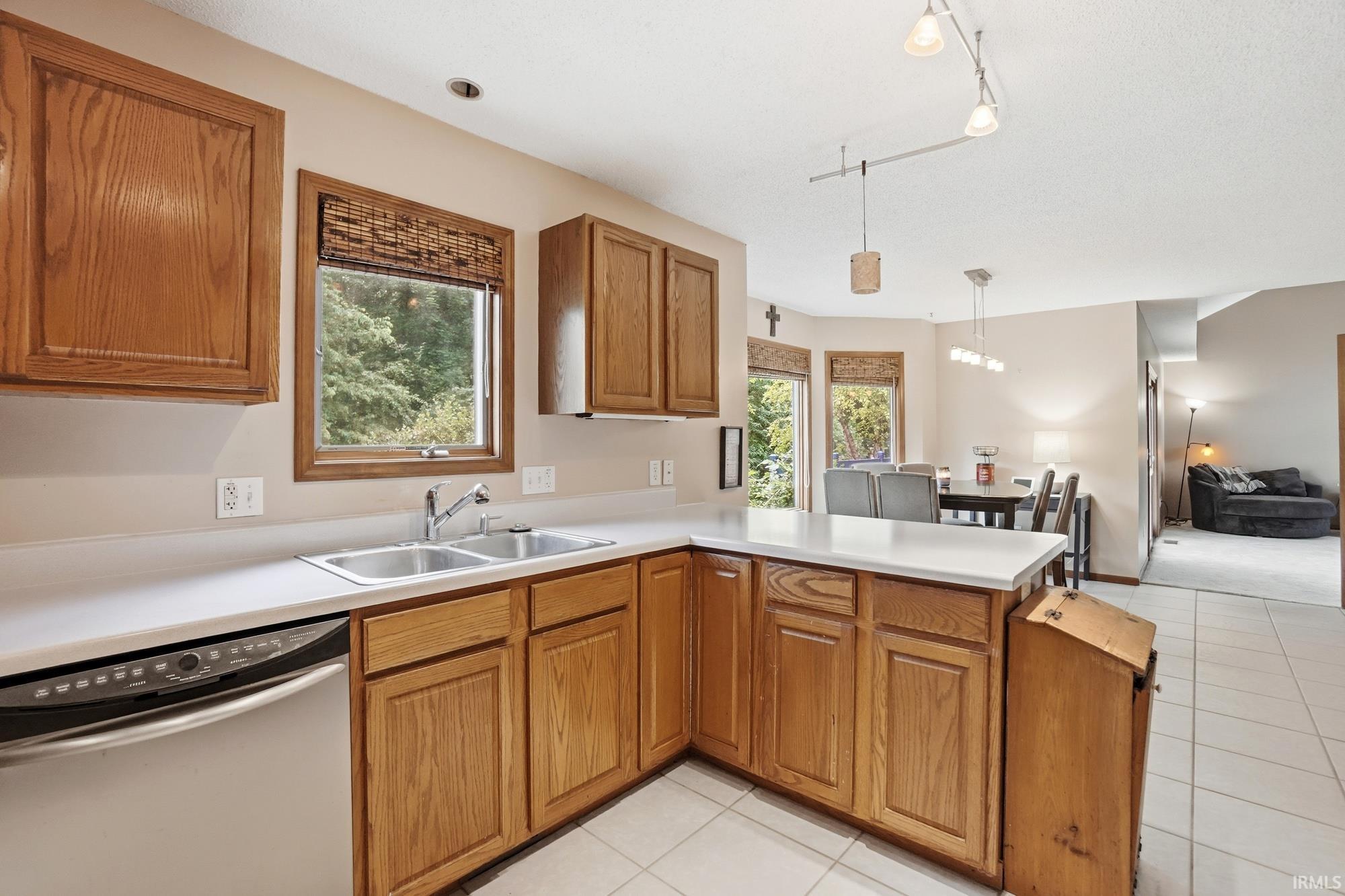 2317 Broken Oak Road Fort Wayne, IN 46818 - Photo 13 of 48