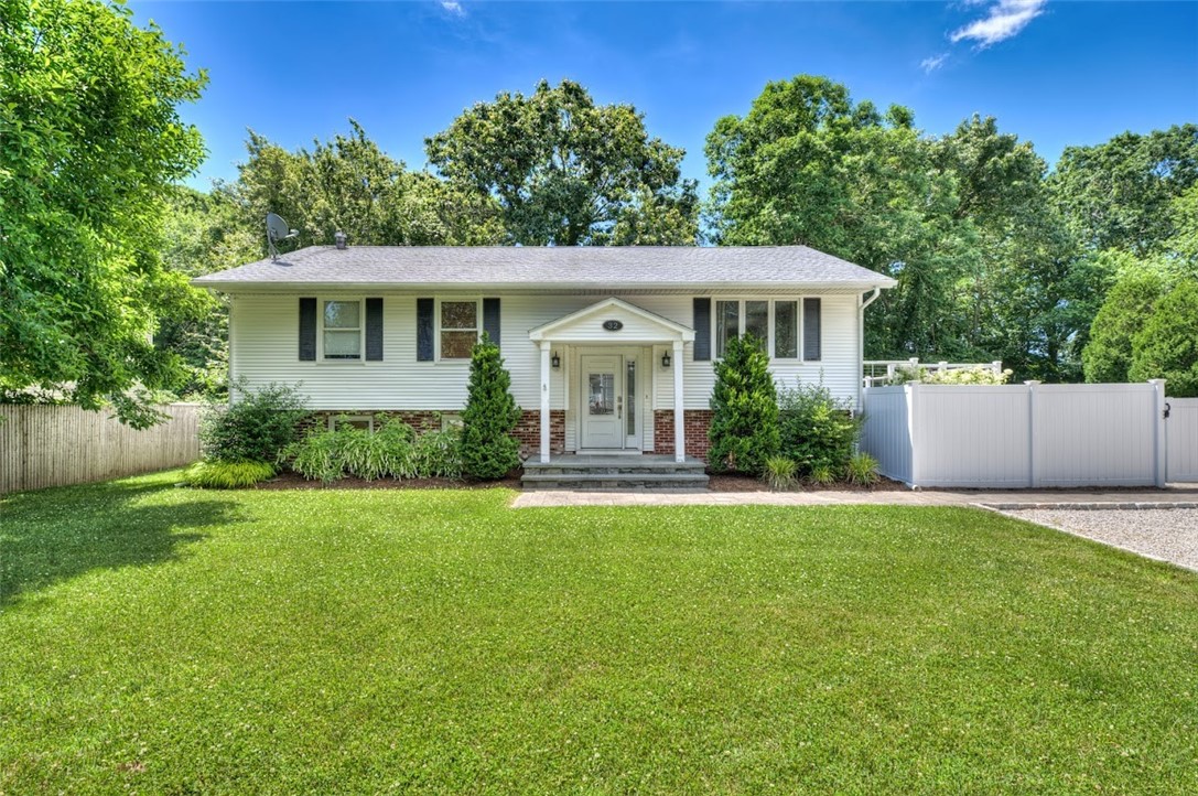 32 Woodridge Road Narragansett, RI 02882 - Photo 1 of 30 32 Woodridge Road