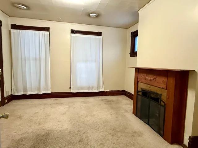 $299,900 | 1034 Reaney Avenue East, St. Paul, MN 55106