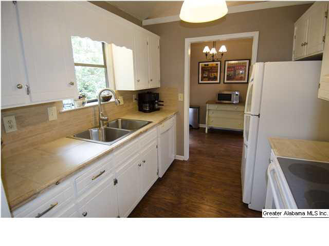 4612 Sylvaner Lane Birmingham, AL 35244 - Photo 8 of 25