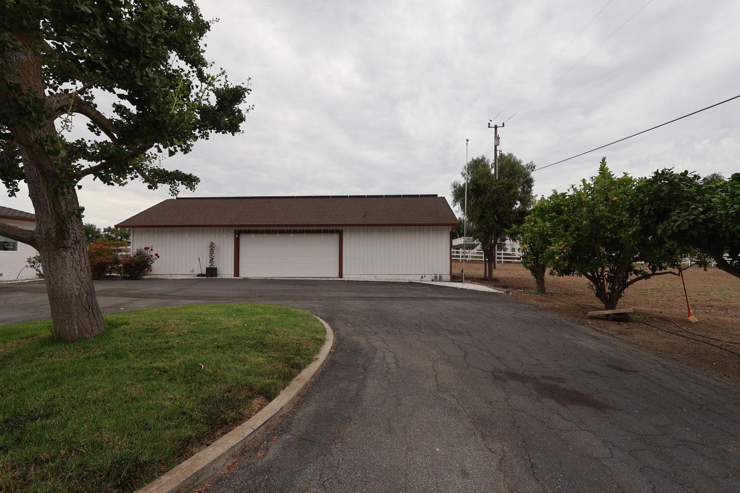 307 Mansfield Road Hollister, CA 95023 - Photo 10 of 47