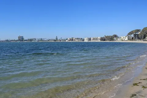 $3,350,000 | 3828 Riviera Drive, Unit 2B, San Diego, CA 92109