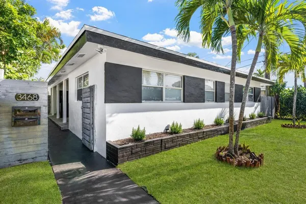 $3,300 | 3468 Northeast 17th Avenue, Unit 2, Oakland Park, FL 33334