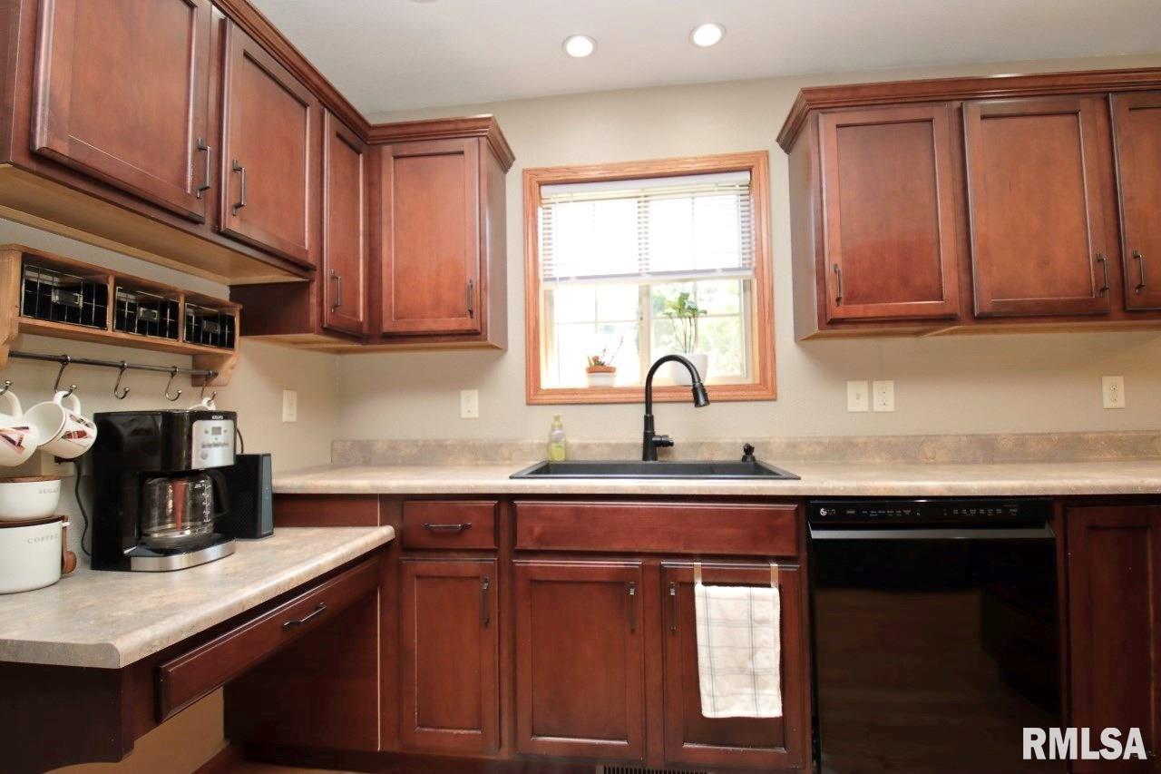 9504 West Excalibur Court Mapleton, IL 61547 - Photo 15 of 73 Gallery Image 15