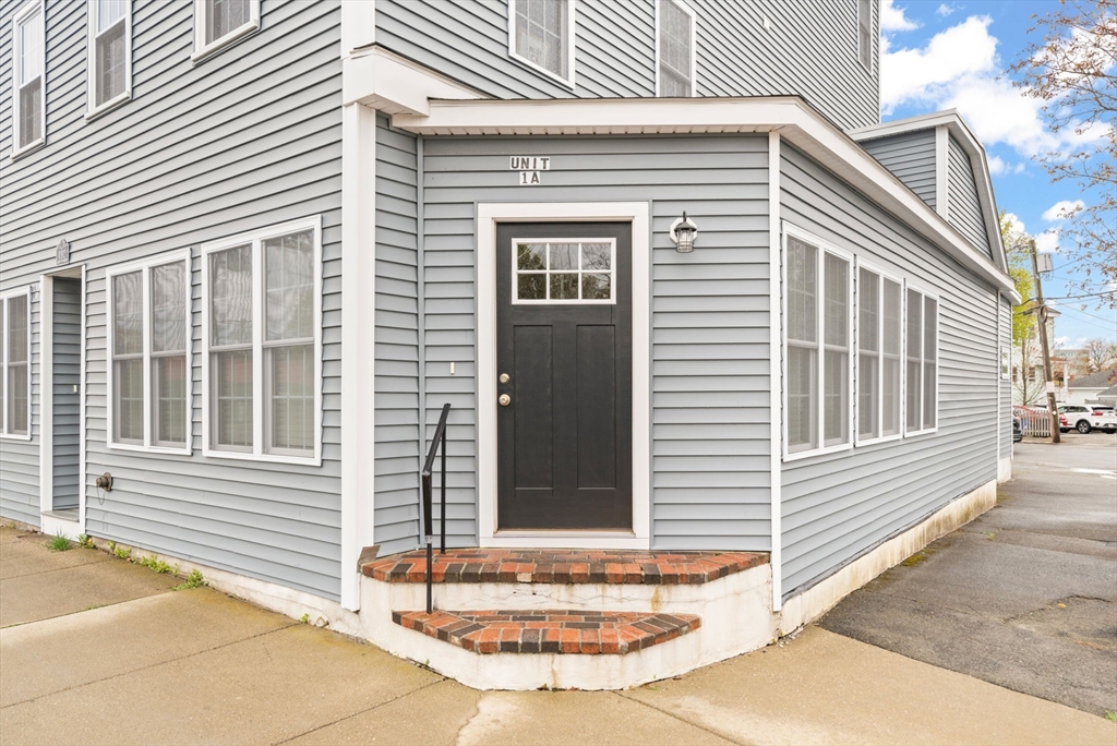 492 Cabot Street, Unit 1A Beverly, MA 01915 - Photo 3 of 40