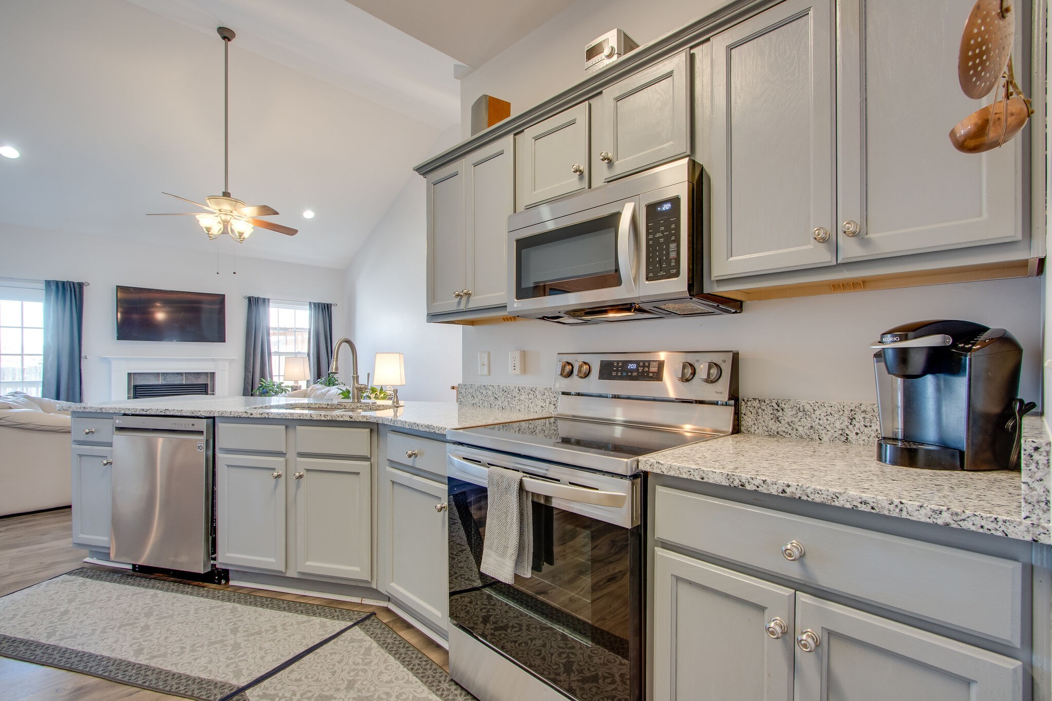 1017 Golf View Way Spring Hill, TN 37174 - Photo 14 of 30 Gallery Image 14