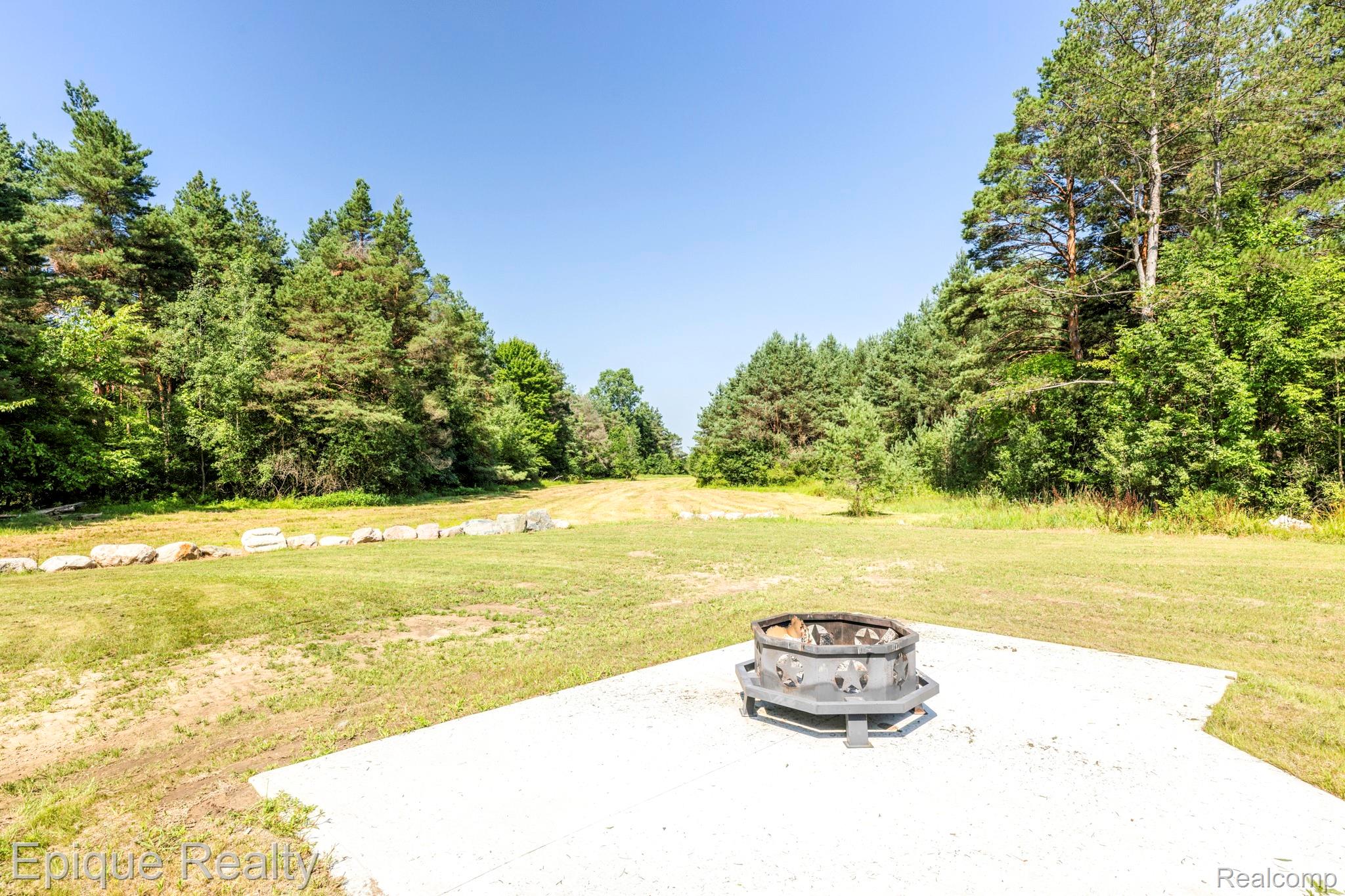 4697 Emmett Road Emmett, MI 48022 - Photo 46 of 62 4697 Emmett Rd (57 of 62).jpg
