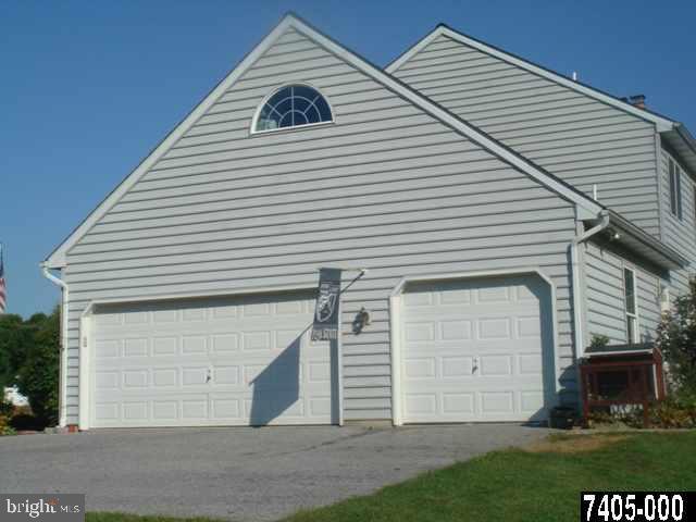 2464 Croll School Road York, PA 17403 - Photo 4 of 15 Gallery Image 4