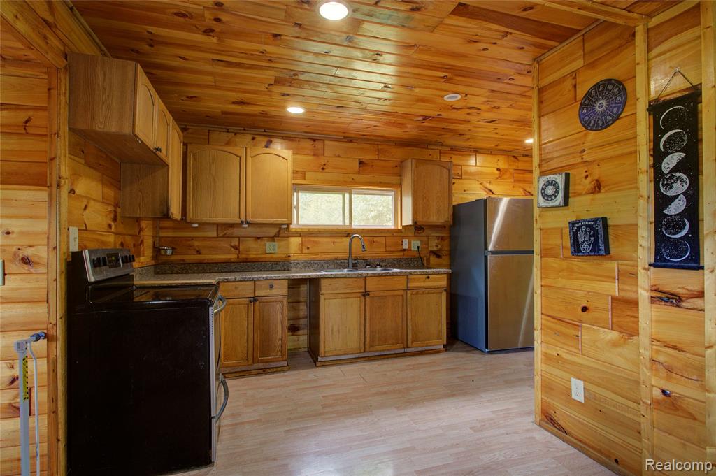1906 Banner Road Saginaw, MI 48601 - Photo 20 of 44
