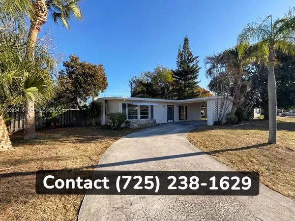 $1,750 | 153 Southeast Calmoso Drive, Port St. Lucie, FL 34983