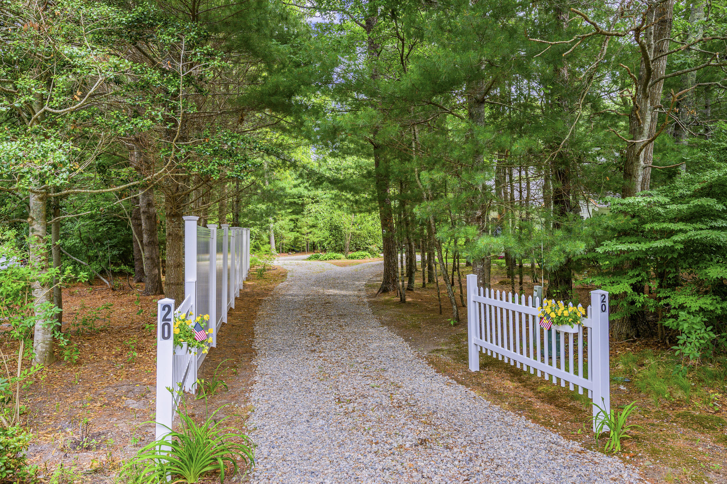 20 Shannon Way Centerville, MA 02632 - Photo 2 of 39 Driveway