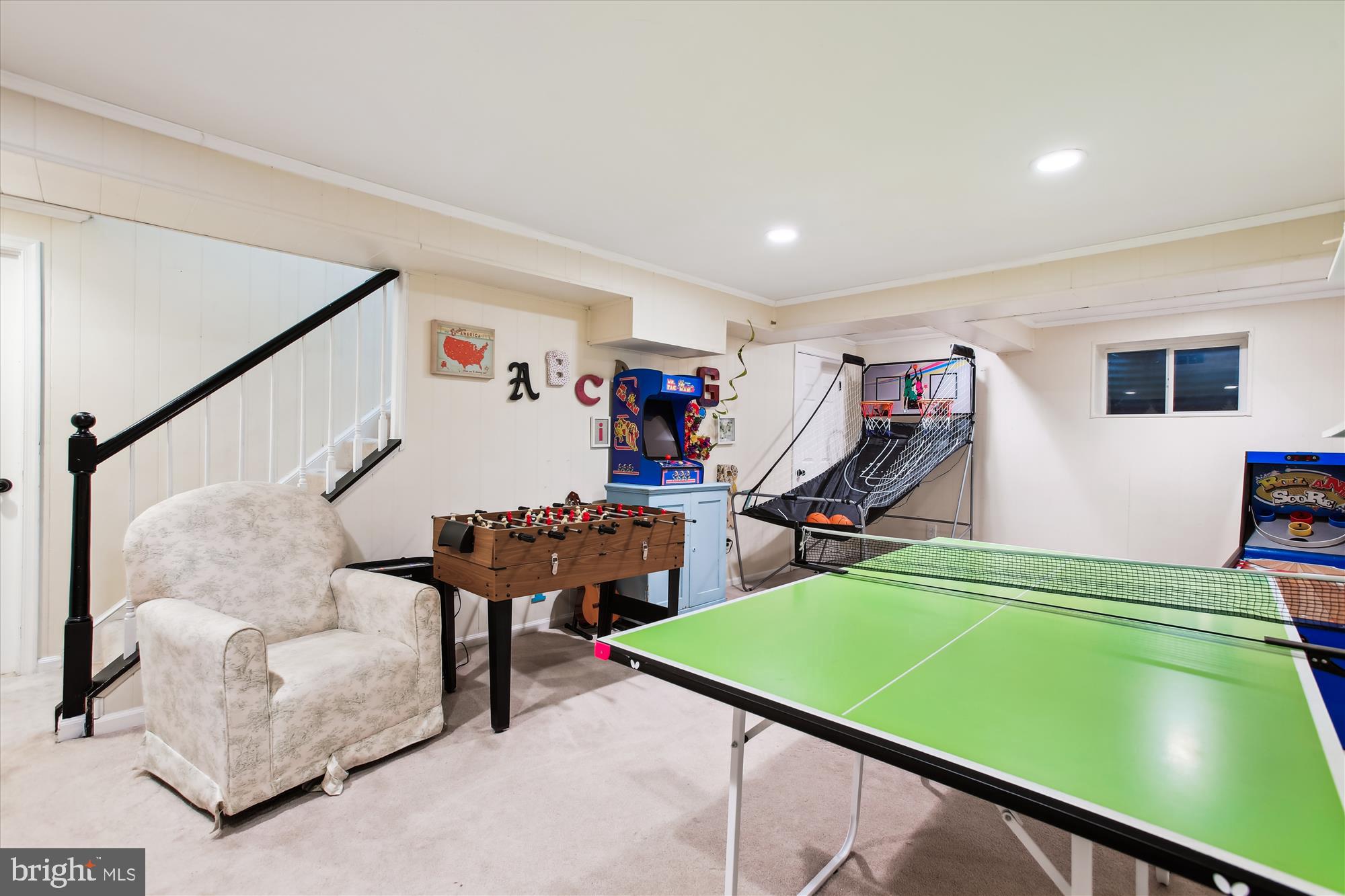 8231 Crown Court Road Alexandria, VA 22308 - Photo 28 of 33 a room with furniture and a flat screen tv