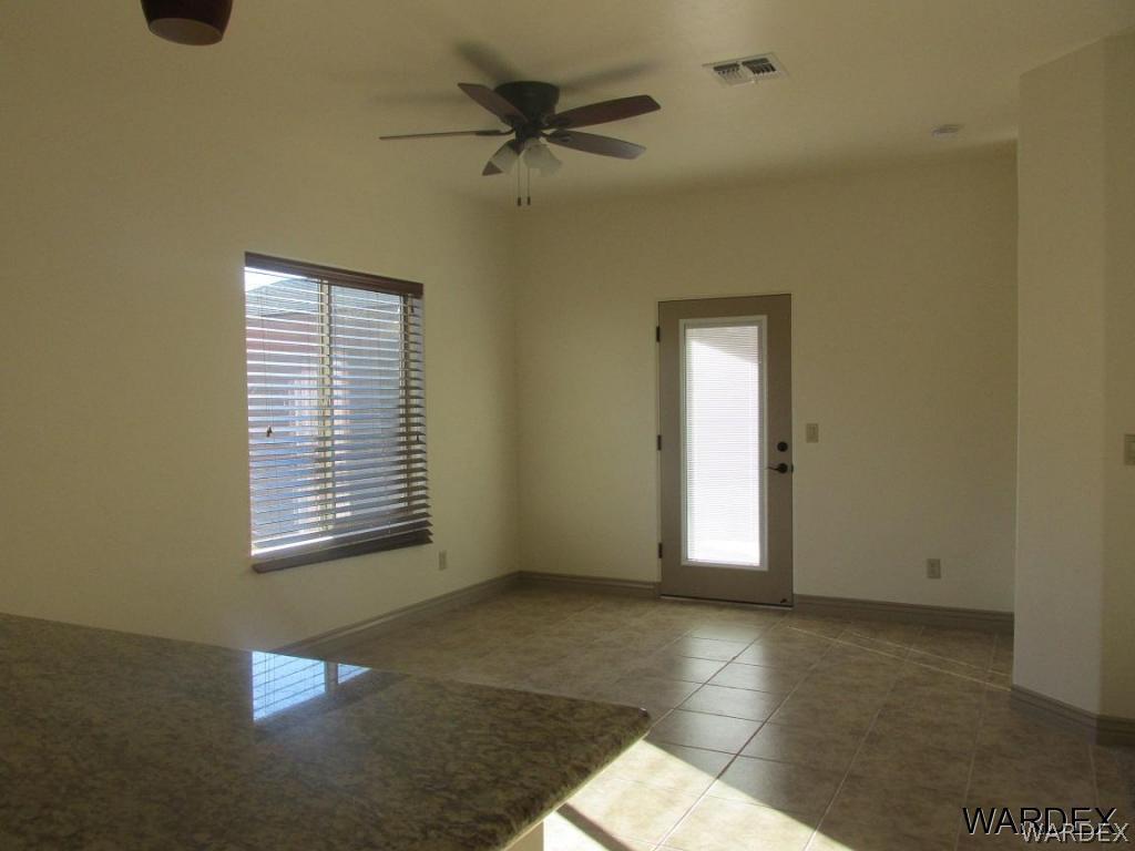 3291 Motherload Road Kingman, AZ 86401 - Photo 4 of 31 Dining room