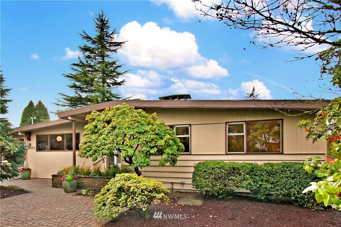 9033 Meridian Place North Seattle, WA 98103 - Photo 17 of 20 Gallery Image 17