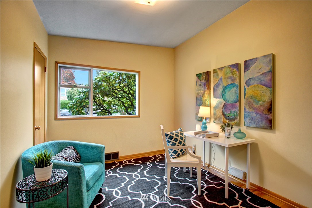 9033 Meridian Place North Seattle, WA 98103 - Photo 8 of 20 Gallery Image 8