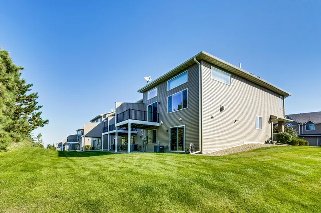 $354,900 | 2576 Waterfall Way Northwest, Prior Lake, MN 55372