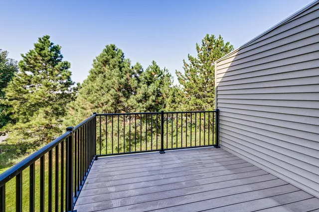 $354,900 | 2576 Waterfall Way Northwest, Prior Lake, MN 55372