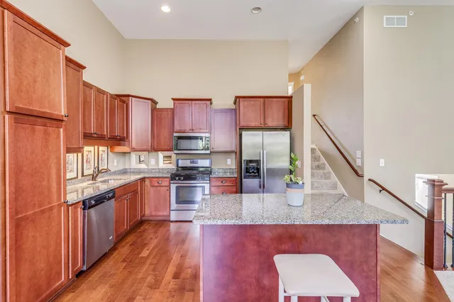 $354,900 | 2576 Waterfall Way Northwest, Prior Lake, MN 55372