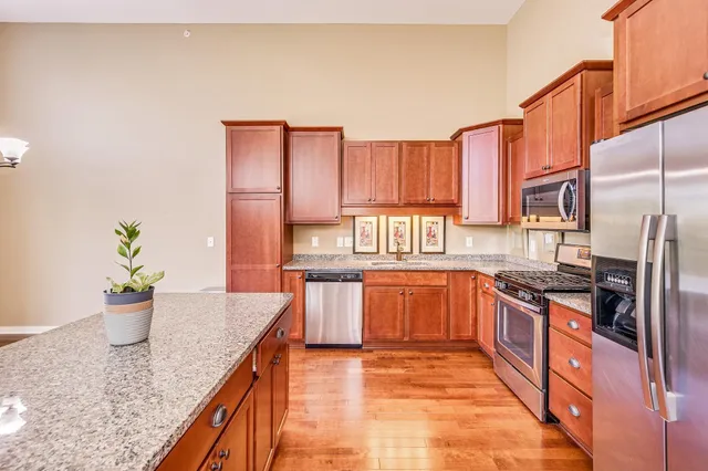 $354,900 | 2576 Waterfall Way Northwest, Prior Lake, MN 55372