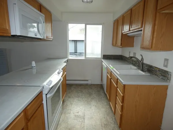 $189,900 | 110 East Weile Avenue, Unit 1, Spokane, WA 99208