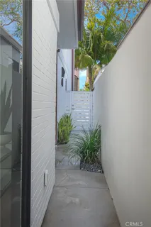 $3,520,000 | 502 1/2 Begonia Avenue, Corona del Mar, CA 92625