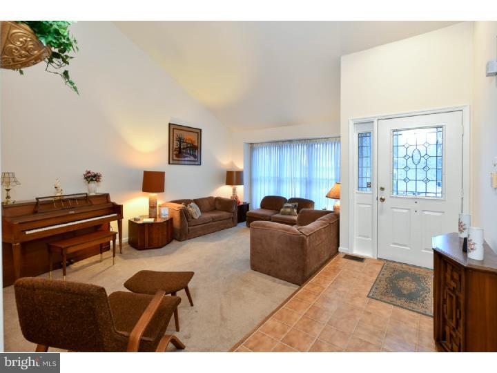 208 Springhouse Pond Chesterbrook, PA 19087 - Photo 3 of 25 Gallery Image 3