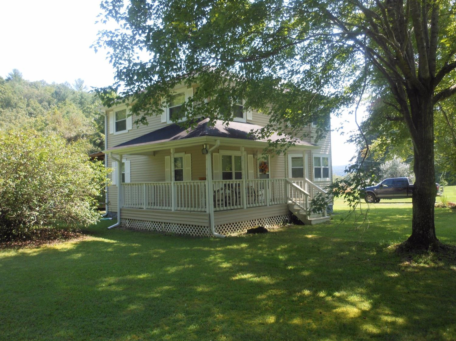 1130 Rose Bend Road Campton, KY 41301 - Photo 2 of 39 Photo 2