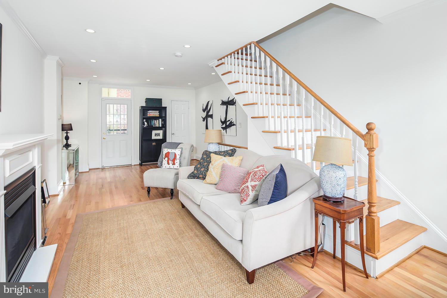 1111 R Street Northwest Washington, DC 20009 - Photo 15 of 30 Interior (General)