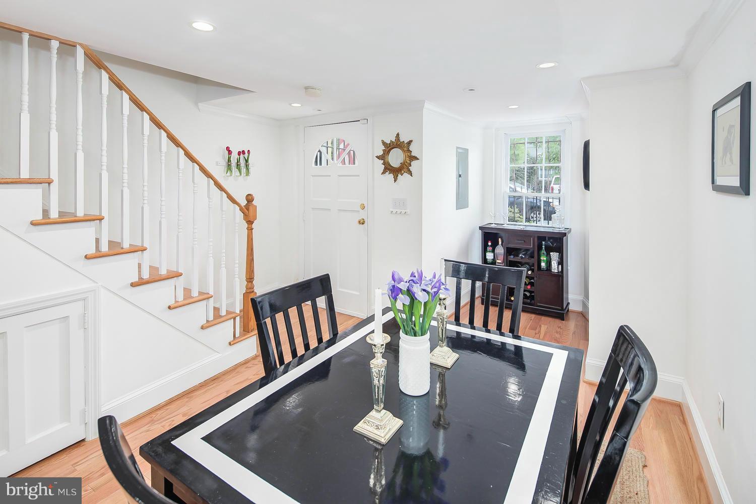 1111 R Street Northwest Washington, DC 20009 - Photo 5 of 30 Interior (General)