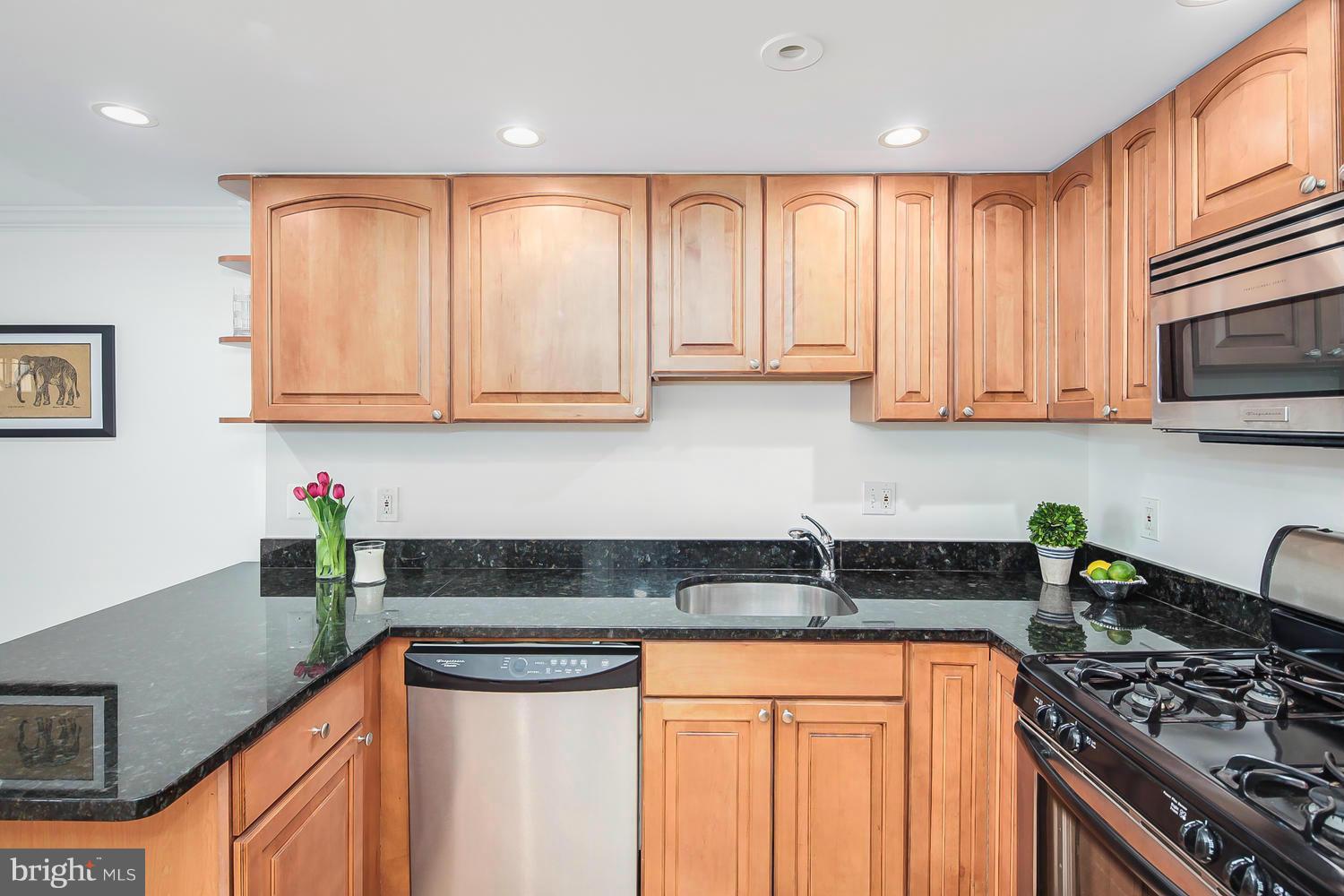 1111 R Street Northwest Washington, DC 20009 - Photo 10 of 30 Interior (General)