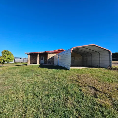 $285,000 | 1302 South 3rd Street, Canadian, TX 79014